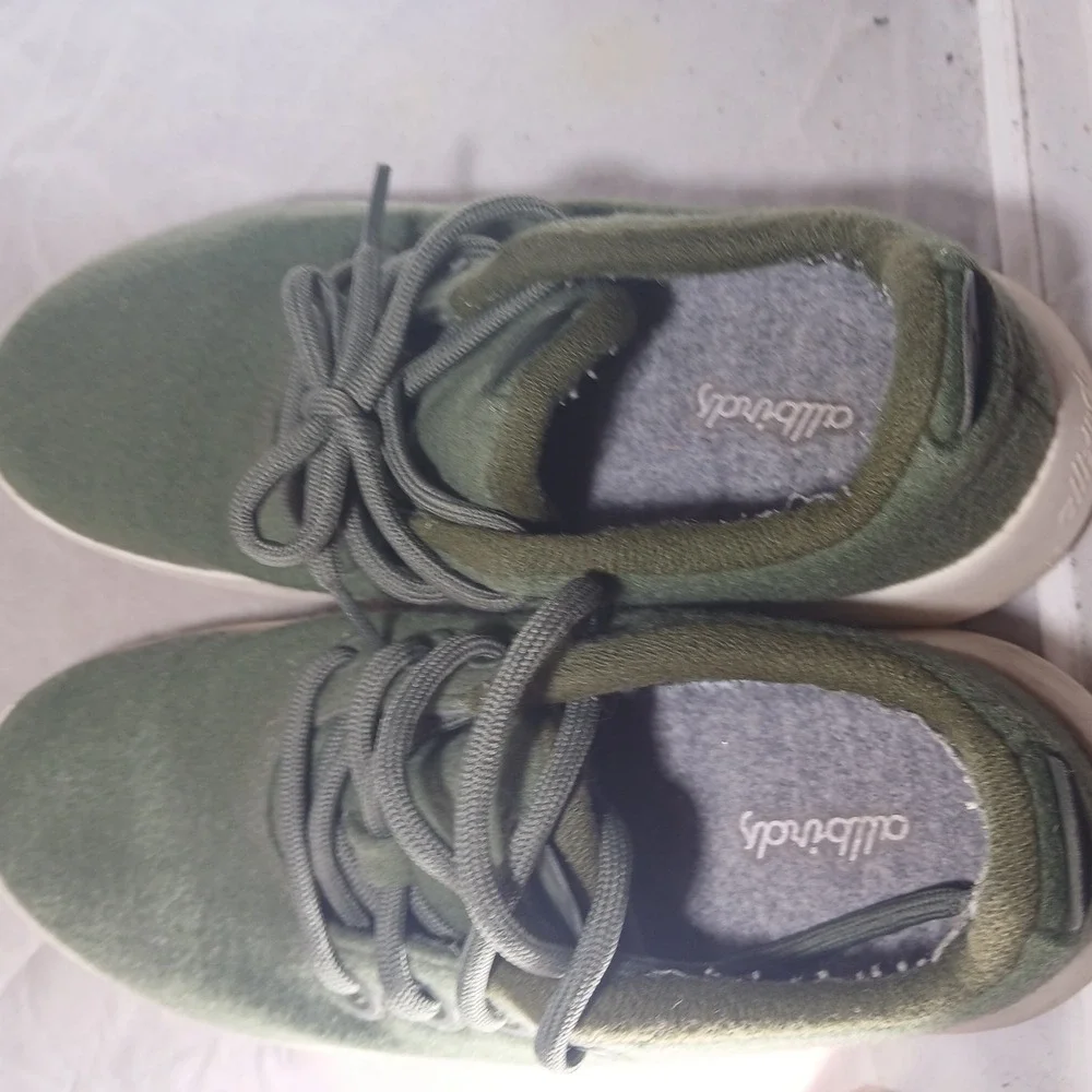 Allbirds Wool Runner Womens‎ 9 Olive Green Merino Wool Sneakers WRM W9 0523 NV1